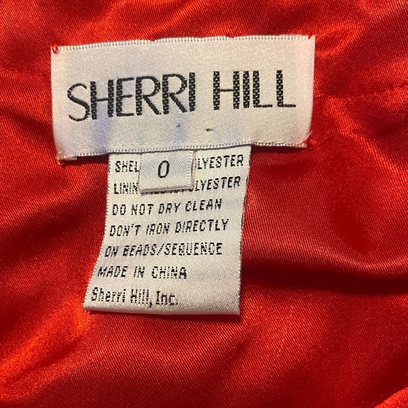 SHERRI HILL Prom/Homecoming Dress Style 51631 in Red — Size 0 - Picture 8 of 8